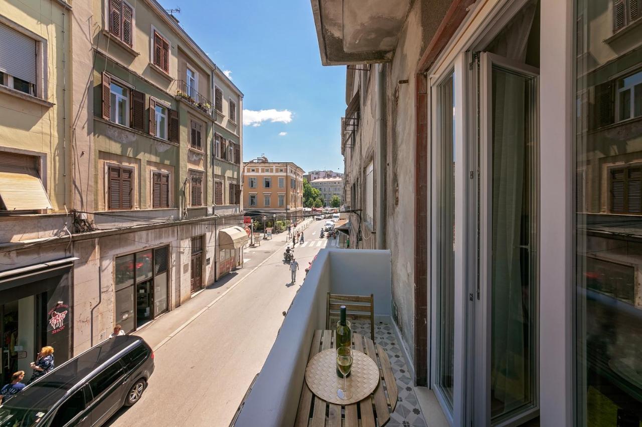 Preziosa Hotel Pula Exterior photo